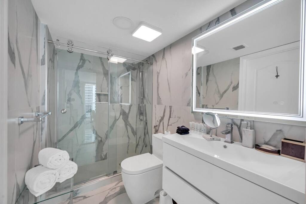 Apartament Luxurious Private Unit With Parking Miami Zewnętrze zdjęcie